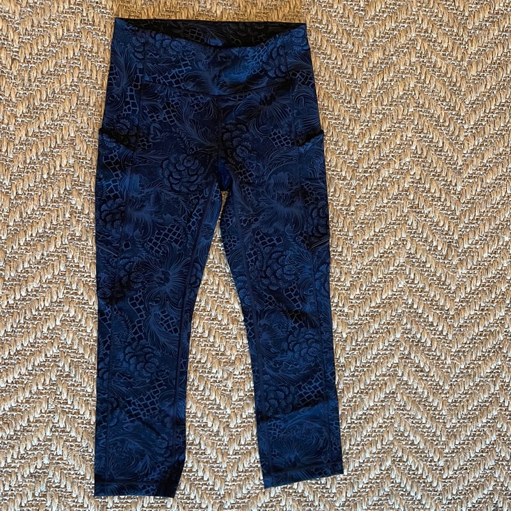 Lululemon cropped leggings